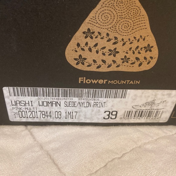 Flower Mountain Washi Sneakers NIB NWT Size 8 | Fits 8.5–9 Colorful Animal Print - Picture 6 of 9
